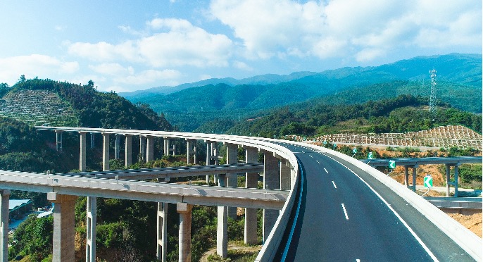 怒江通高速公路了！